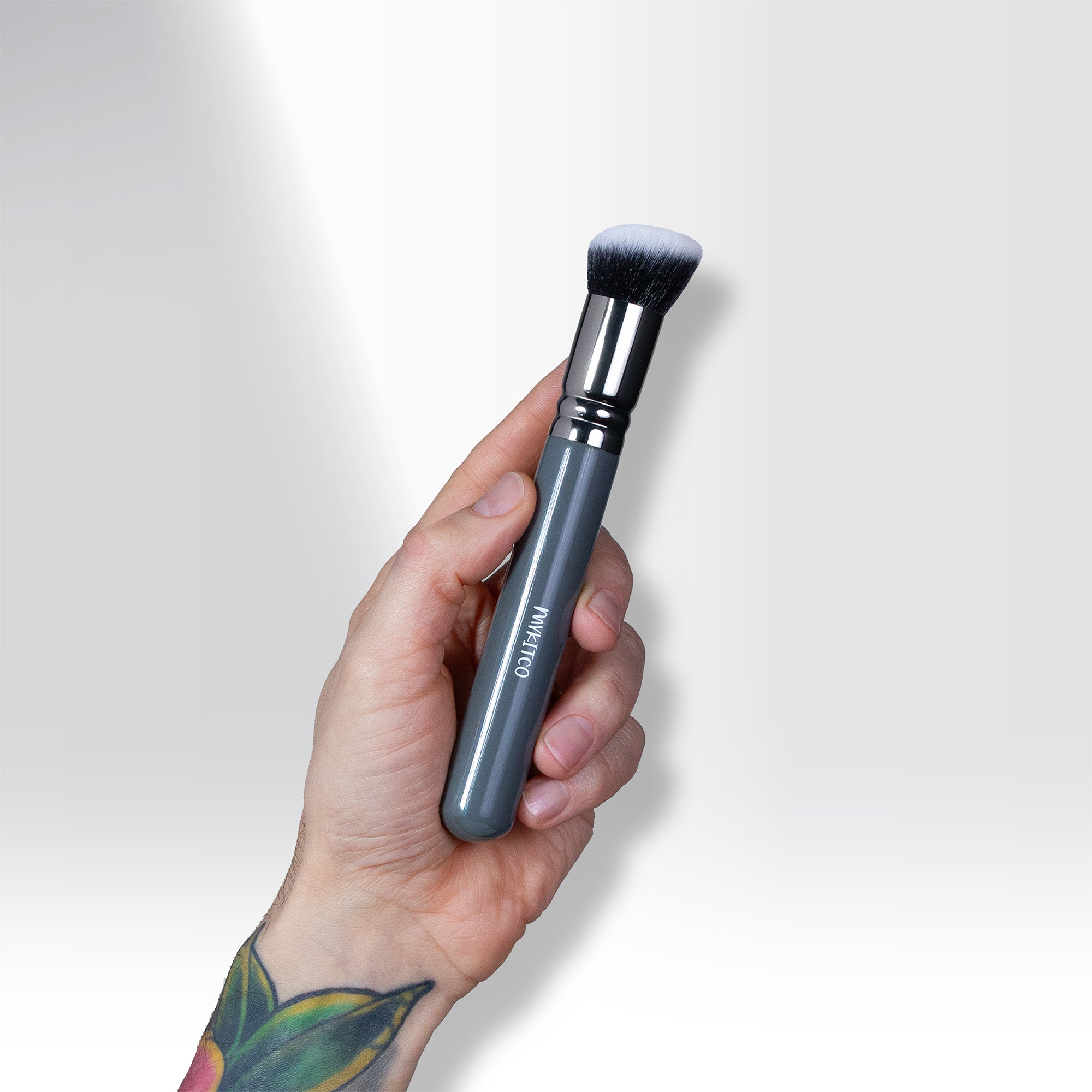 107 - MY FLAWLESS FOUNDATION - MYKITCO.™