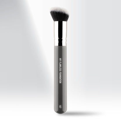 107 - MY FLAWLESS FOUNDATION - MYKITCO.™