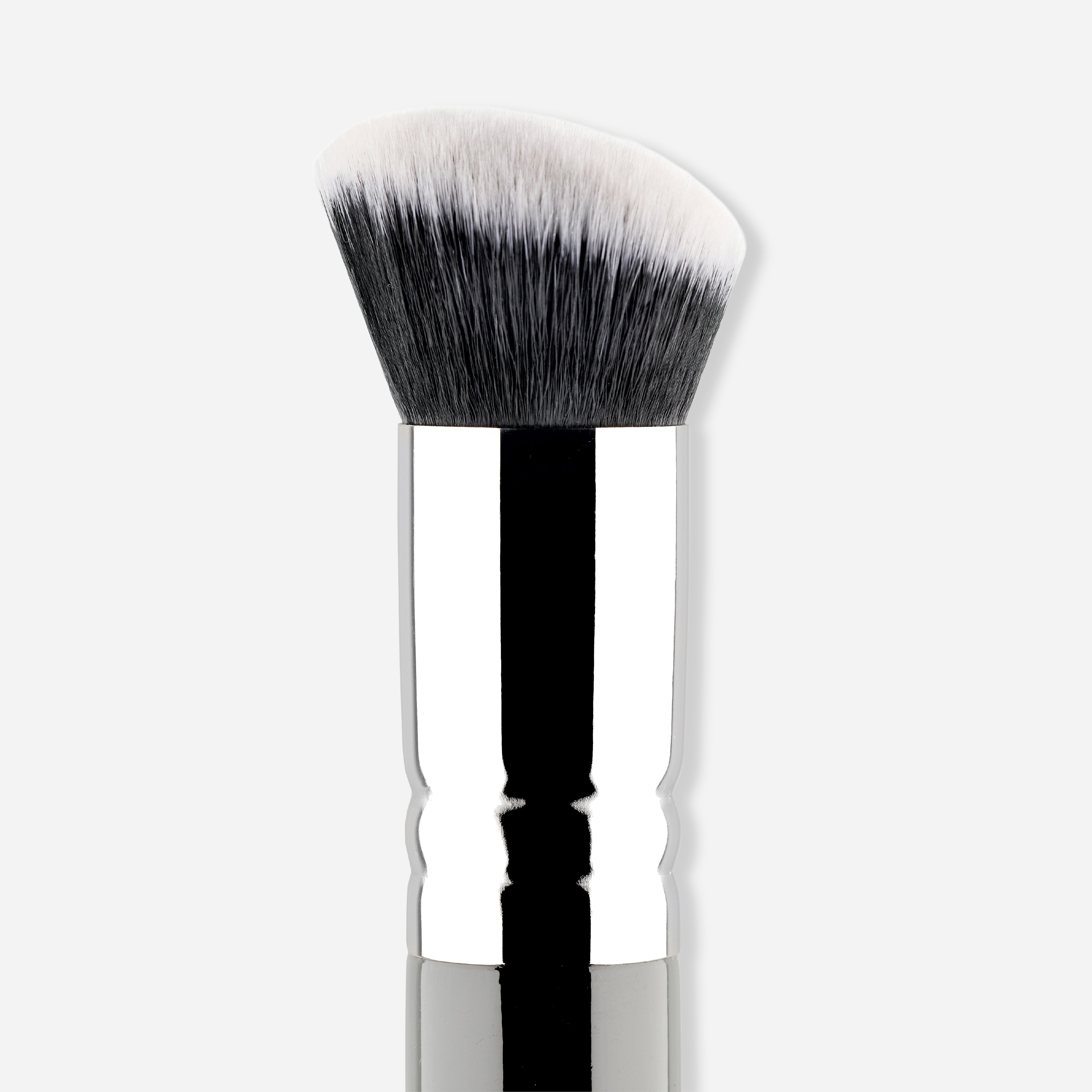107 - MY FLAWLESS FOUNDATION BRUSH