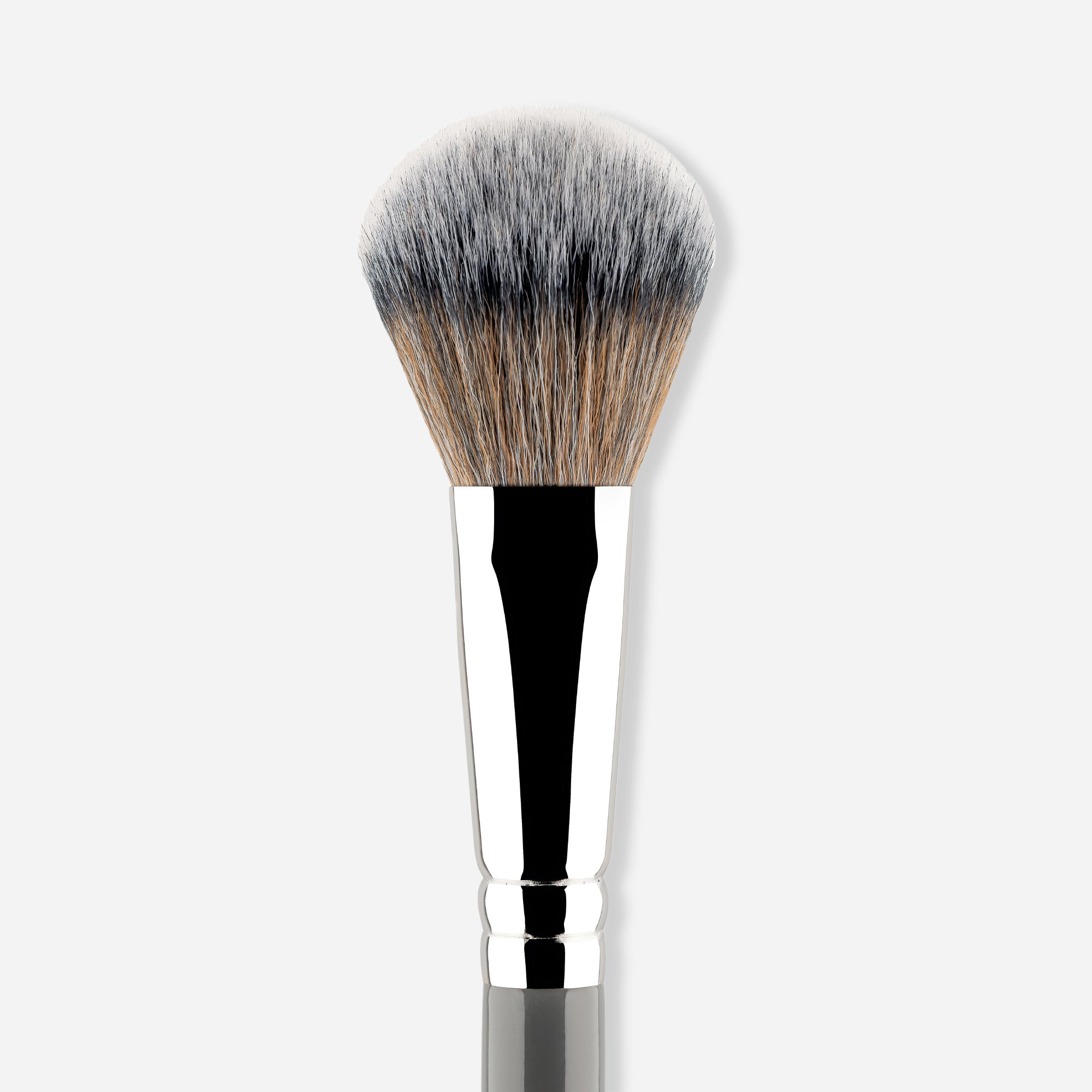 150 - MY CLASSIC POWDER BRUSH