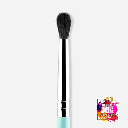 242 - MY PRECISE CREASE BRUSH - MYKITCO.™